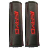 Μαξιλαράκια ζώνης AMG (MERCEDES) 22 X 7,5 cm από PVC δερματίνη σε μαύρο χρώμα με κόκκινο, ραμμένο logo και αυτοκόλλητες ταινίες τύπου velcro Race Axion - 2 τεμάχια