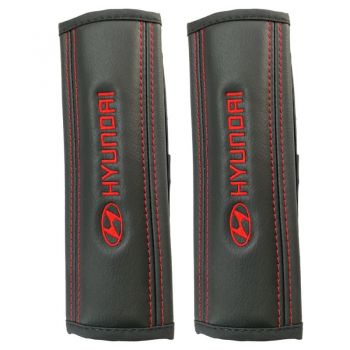 Μαξιλαράκια ζώνης HYUNDAI 22 X 7,5 cm από PVC δερματίνη σε μαύρο χρώμα με κόκκινο, ραμμένο logo και αυτοκόλλητες ταινίες τύπου velcro Race Axion - 2 τεμάχια