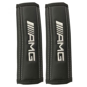 Μαξιλαράκια ζώνης AMG (MERCEDES) 22 X 7,5 cm από PVC δερματίνη σε μαύρο χρώμα με λευκό, ραμμένο logo και αυτοκόλλητες ταινίες τύπου velcro Race Axion - 2 τεμάχια